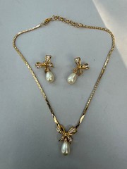 Vintage 1980s Christian Dior Crystal Bow and Teardrop Jewelry Set