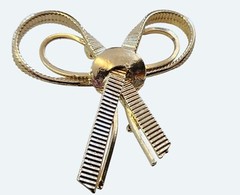 Gold-Tone Bow Ribbon Brooch Pin 2″ Wide