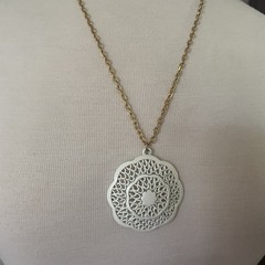 Vintage Large Round White Filigree Statement Pendant Gold Tone Necklace