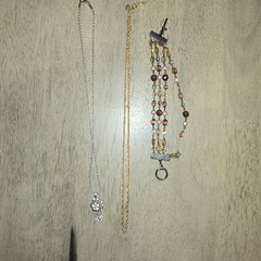 VINTAGE ASSORTED JEWELRY LOT / 31 Pieces