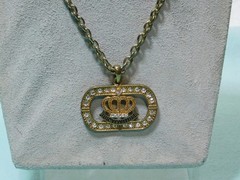 Juicy Couture Pendant 18″ Necklace in VG Cond.