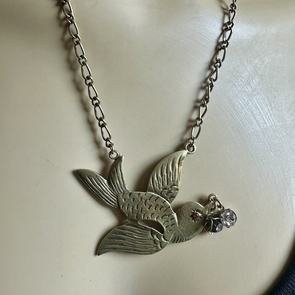 Vintage Dove Swallow Bird Pendant Necklace 26 Inch Rhinestone Gold Animal