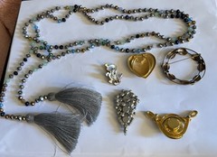NICE LOT OF VINTAGE JEWELRY-HEART SCARF CLIP, 12K GOLD FILLED, GLASS BEADS &