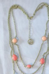 Vintage 90’s – 22″ gold tone Crown Trifari necklace with peach and coral accents