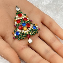 Vintage Warner Christmas Tree Brooch Rhinestone Encrusted Multicolor 2.5″