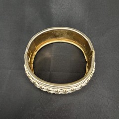 Vintage 1960s White Enamel Gold Tone Hinged Clamper Bangle Bracelet New Arrival