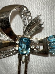 VTG Mazer Sterling Vermeil Aqua Rhinestone Ribbon Bow Dangle Brooch Pin