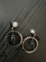 Betsey Johnson Skull Earrings Rare – G2