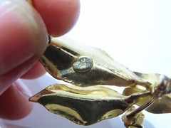 Vintage Signed BB Binders Brothers 12K Gold Filled Pearl Accent Leaf Brooch