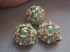 Hollycraft 1950s demi-parure green cab & AB clip on earrings & adjustable ring