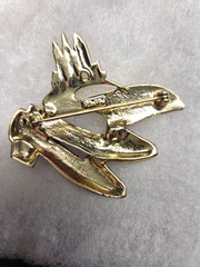 Vtg nos gold tone AJC Wizard of Oz Ruby Slippers Pin
