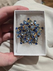 Vintage JULIANA Brooch Layered Hues of Blue Rhinestone Beautiful Gold Tone