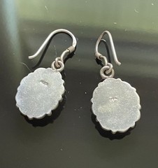 Vintage 925 Sterling Silver 1.25″ Oval Turquoise Scalloped Dangle Wire Earrings