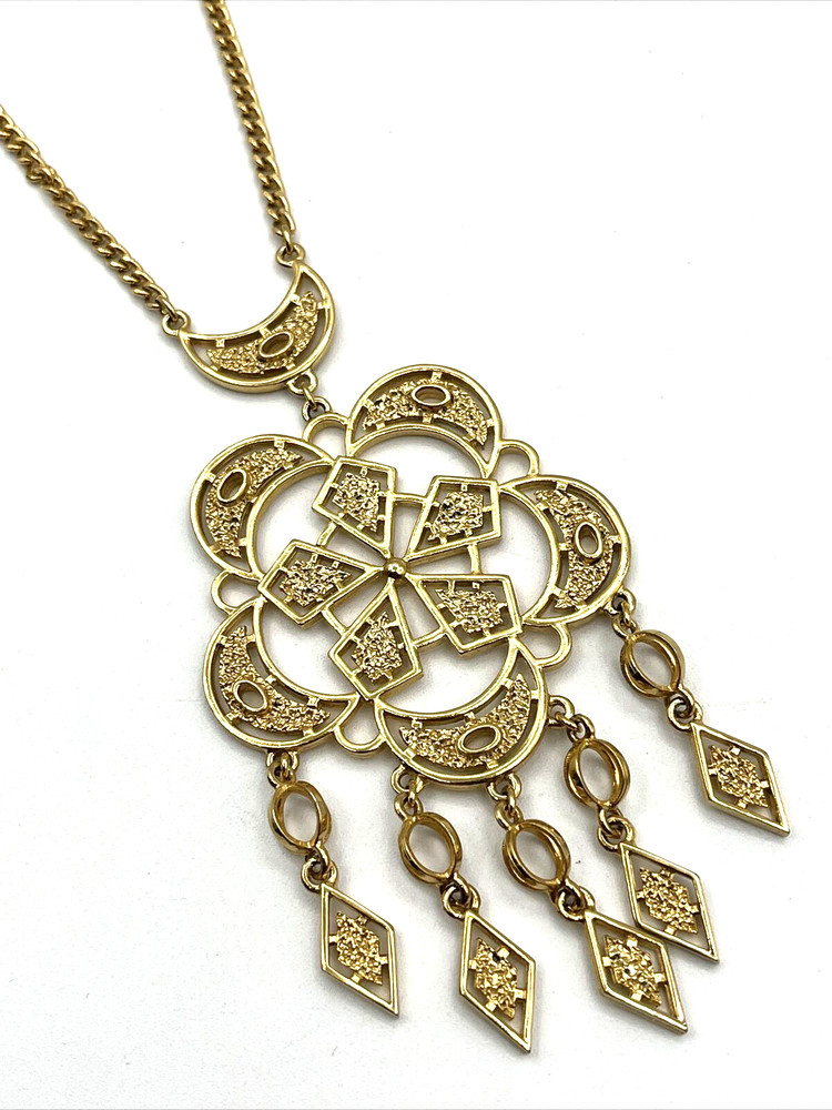 Vintage Celebrity NY Necklace Goldtone Chandelier Filigree Tassel Necklace 20″