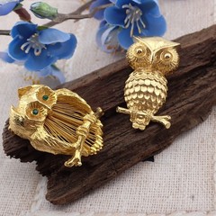 Vintage Pair Set Of 2 Gold Tone Owl Rhinestone Wire Pin Brooches