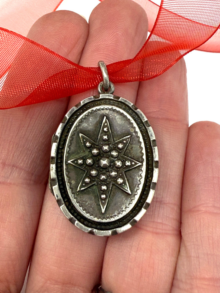 Victorian Double Sided Star Flower Locket English Puffed Sterling, c.1886