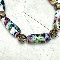 Vintage Art Glass Bead Necklace 17″ Silver Tone Colorful Beaded Barrel Clasp