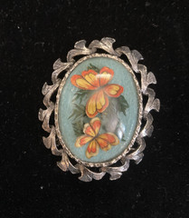 Vintage Style Oval Silver Cabochon Butterfly Brooch/Pendant 2.25″ Long