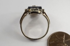 STRIKING ART DECO 14K GOLD WHITE GOLD ONYX & DIAMOND GEOMETRIC RING c1930