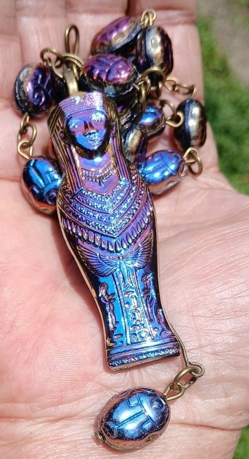 EGYPTIAN REVIVAL PHARAOH PENDANT PEACOCK BLACK SCARAB GLASS NECKLACE SET ARTISAN
