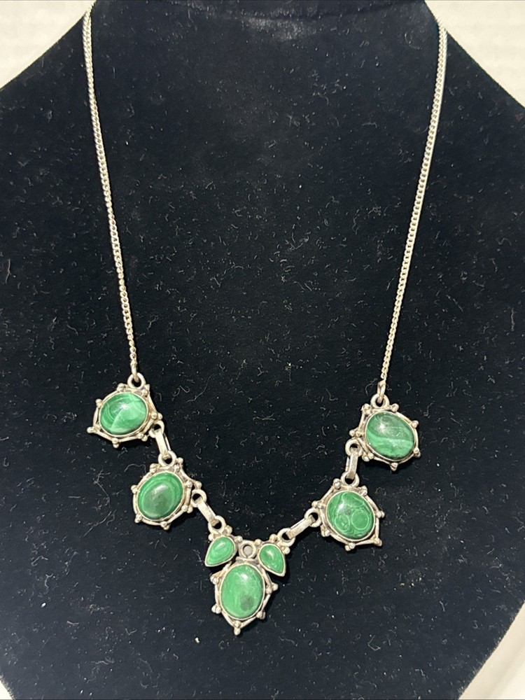 VINTAGE STERLING SILVER ART DECO GREEN STONES 15 INCH NECKLACE 25.9 GRAMS