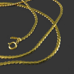 Vintage MONET GOLD TONE NECKLACE Serpentine Chain 24″ LONG x 2mm CLASSIC STYLE