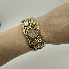 Vintage Ladies Kessaris Abalone and Gold Tone Cuff Bracelet Wristwatch