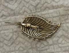 Goldtone Feather Pin—preowned