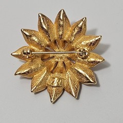Vintage Lady Remington Flower Brooch Textured Brushed Gold-Tone Floral