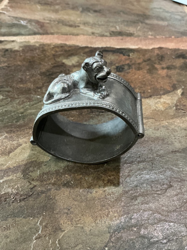 1976 Metropolitan Museum of Art Pewter Hinged LION Cuff EGYPTIAN REVIVAL COOL❤️