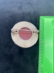 Retro Brooch Cameo Round Left Facing Three Dimensional Set In Non Precious Metal