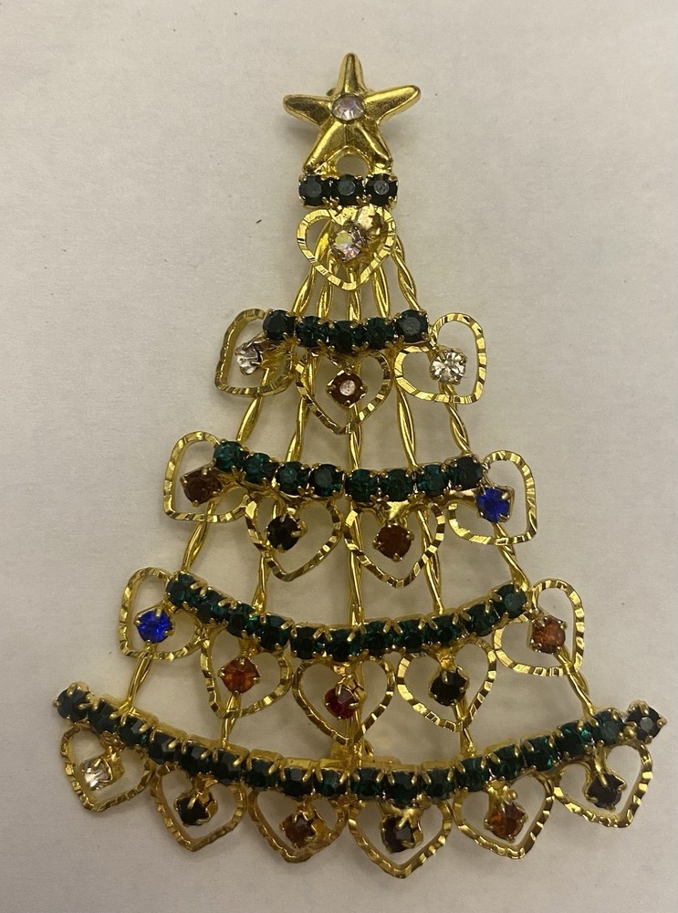 VTG Delicate Gold Tone Christmas Tree Brooch Pin SO MANY Hearts & Faux Gemstones