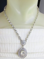Vintage NY Sparkling Rhinestone Pendant Necklace Silver Plated 18″-19″