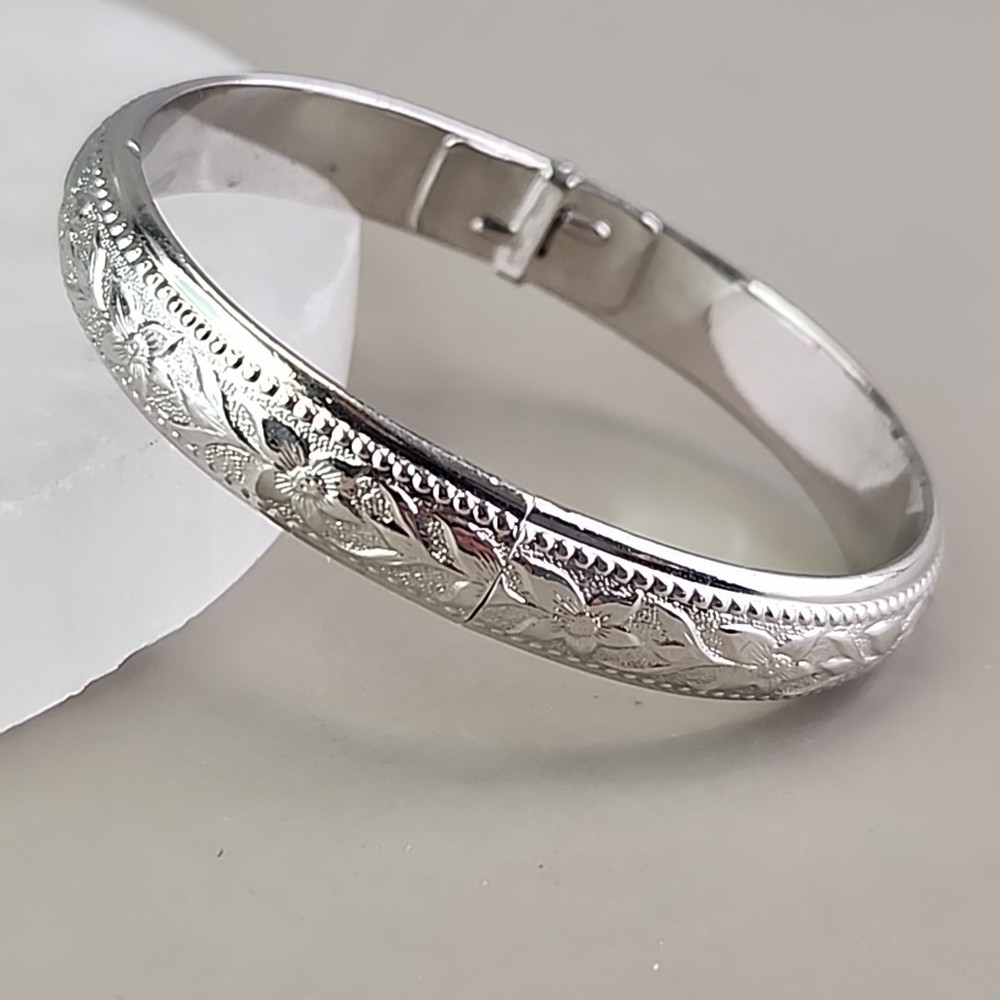 Vintage Whiting Davis Hinged Bangle Bracelet Silver Tone Flower 6.5″