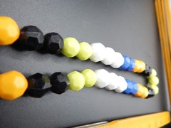Beaded Necklace 24″ Graduated Faceted Plastic White Black Blue Yellow Green