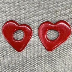 Vintage Earrings 80s Y2k Acrylic Red Hearts Pierced 2 Inches