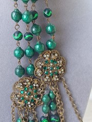 Vintage Hobe Green Glass Foil Bead Brass Swag Bib Necklace