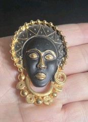 Vintage Gold Tone African Tribal Lady Face Mask Brooch Pin Pendant MCM Costume