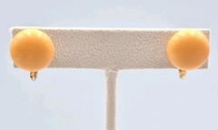 VTG Dainty Solid Round Domed Button Clip On Earrings Goldtone Butterscotch Peach