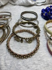 VTG 1950S TO 1970S BRACELET Bangle LOT 12 TOTAL Enamel Hammered Brass Fair Wrap￼