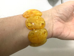 Vintage Art Deco faux egg yolk amber lucite bracelet large link stretch beauty