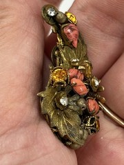 DeMario NY Vintage Clip Earrings Coral Glass Rhinestone Gold Tone Filigree 1950s
