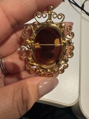Confirmed Vintage JULIANA Cameo For CELEBRITY NY Brooch / Pendent & Earings Set