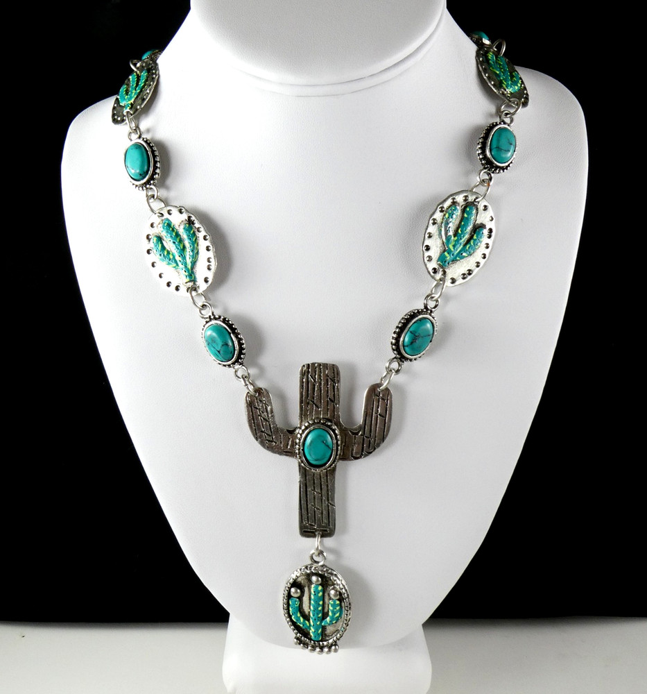 Vintage Southwestern Style Necklace Silver Tone Turquoise Color Cabochons Cactus