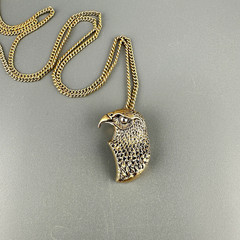 Vintage Eagle Pendant Necklace Gold Tone Figural Bird Signed 18″ Chain Box Clasp