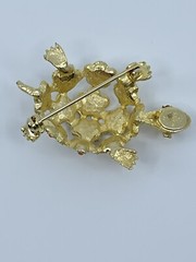 Vintage Brooch Pin De Nicola turtle faux coral and green rhinestone 1-3/4″