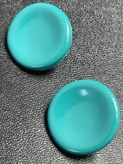 Vintage 1.1” Teal Green Lucite Round Retro Earrings