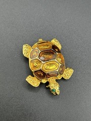 AAi Gold Tone Green Eye Rhinestone Turtle Brooch