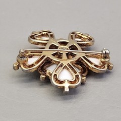 Vintage Mazer Bros Flower Brooch White Glass Molded Gold Tone 1 5/8″