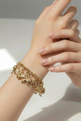 Gold tone Heavy Charm BRACELET with individual Removable Good Luck charms 🍀